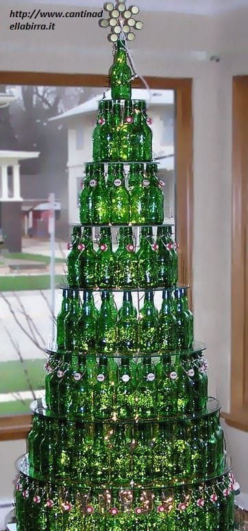 Albero Di Natale Con Bottiglie Di Plastica Tagliate.Riciclo Creativo Bottiglie Di Birra Non Sprecare